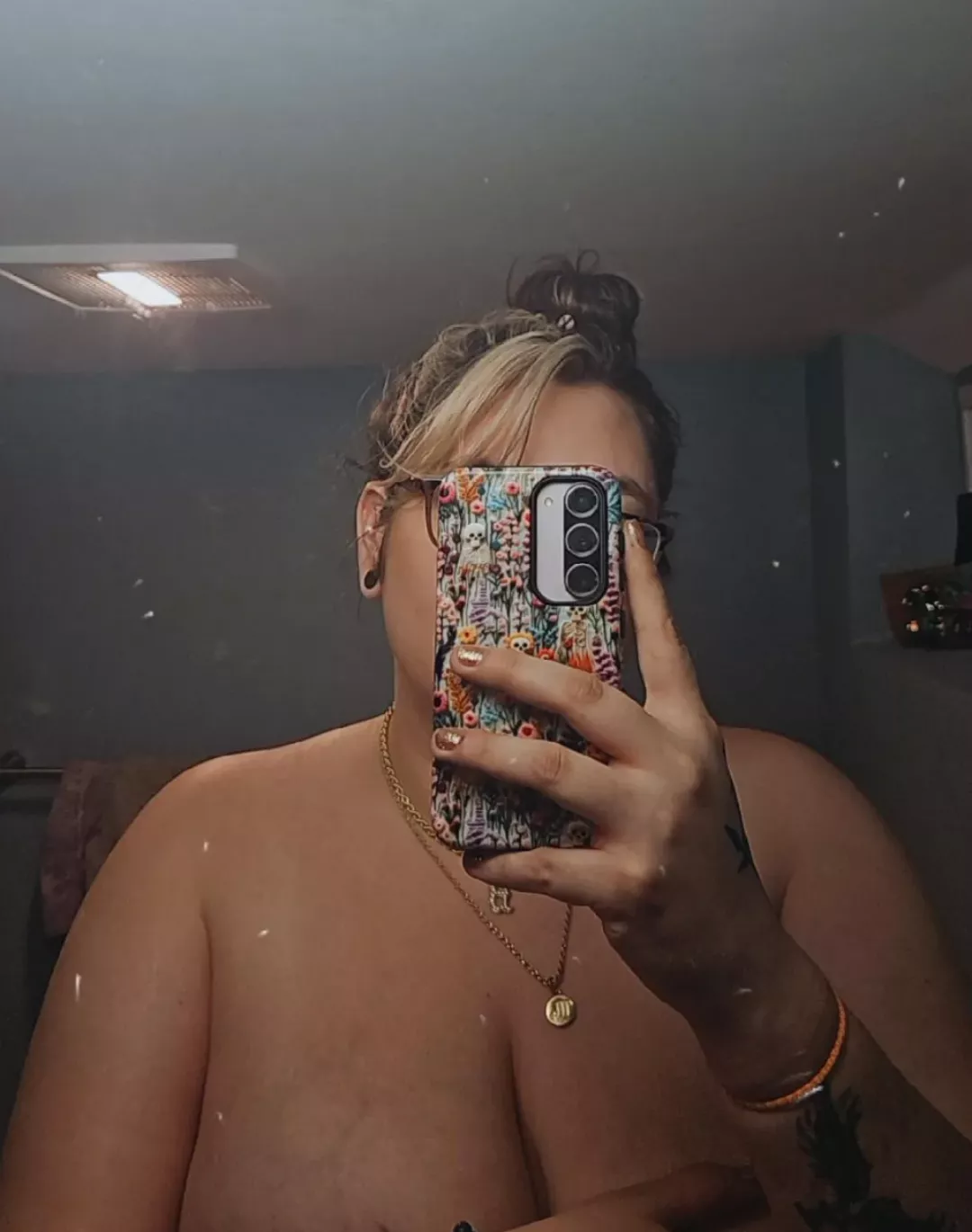 Too heavy to hold up on my own posted by h0neybanana