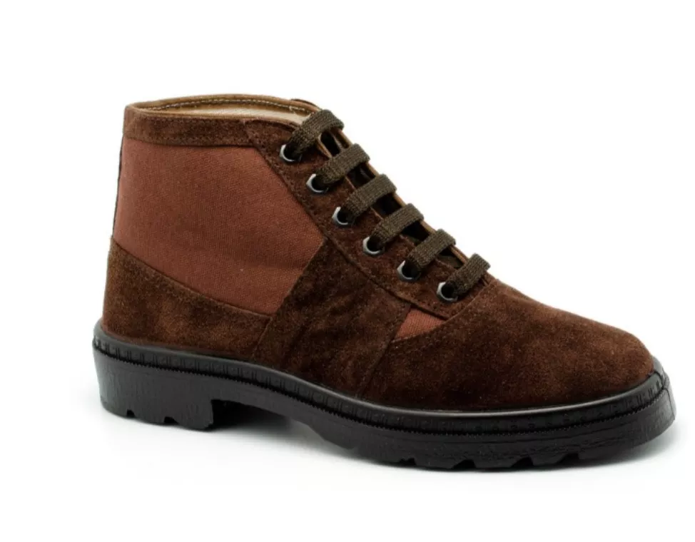 What boots are these? posted by Interesting-Fly-4507