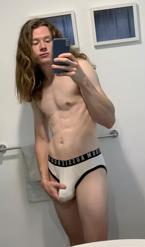 What did you notice first by bulgedking