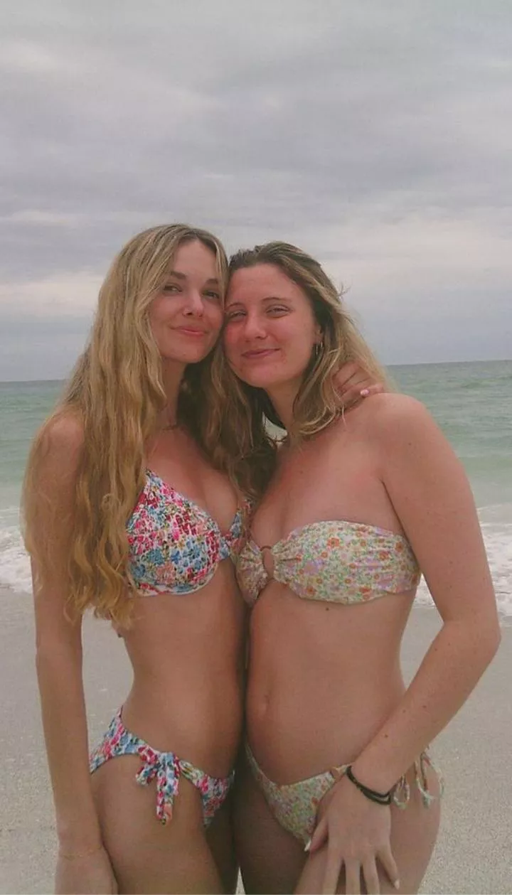 Which beach girl? posted by hitotou69