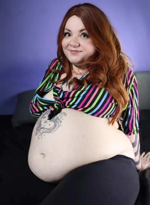 Would be a shame to keep this belly under clothes by JakiJackpot