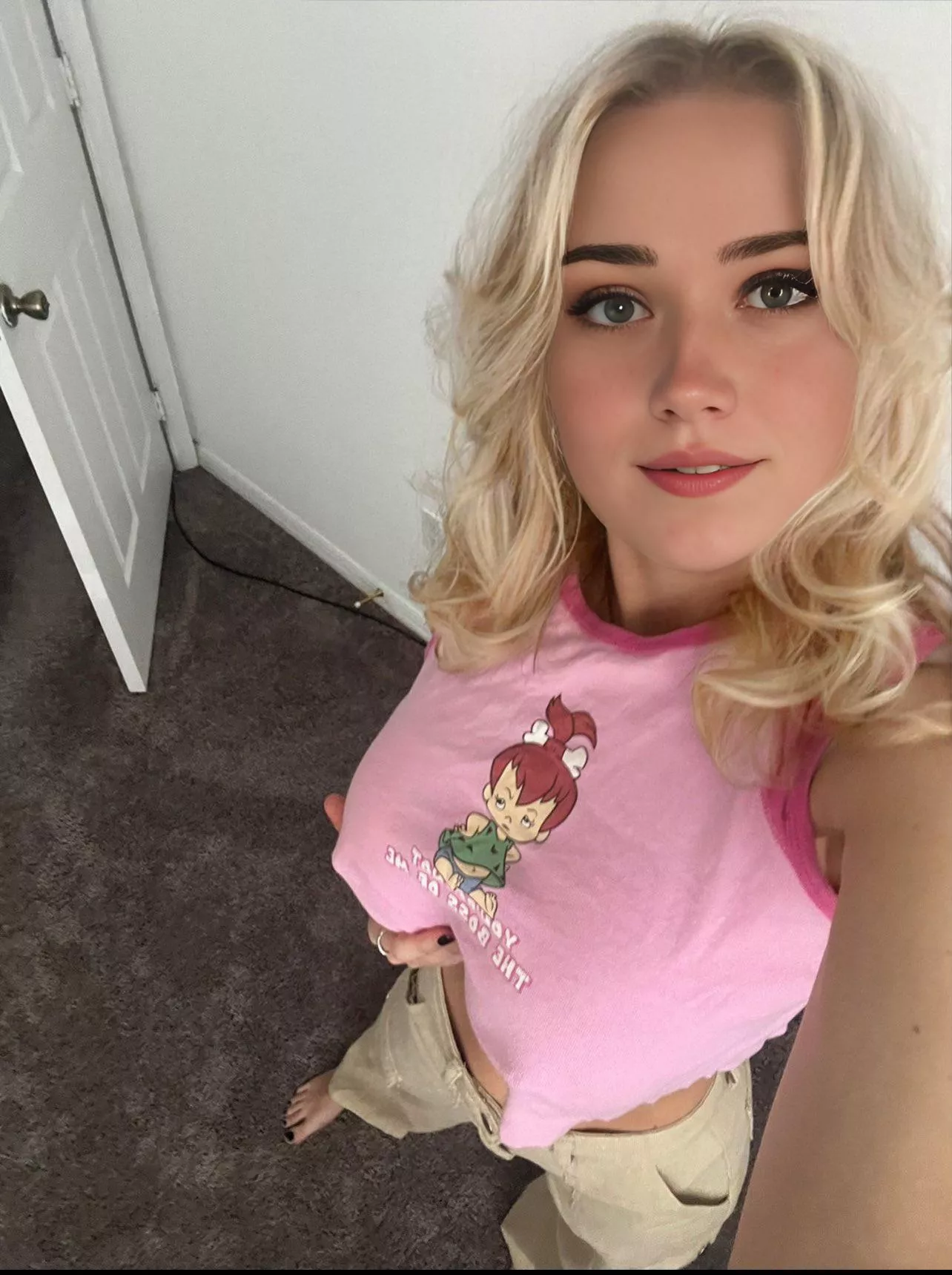 Would you see a nude 18F virgin posted by ClassyLungs