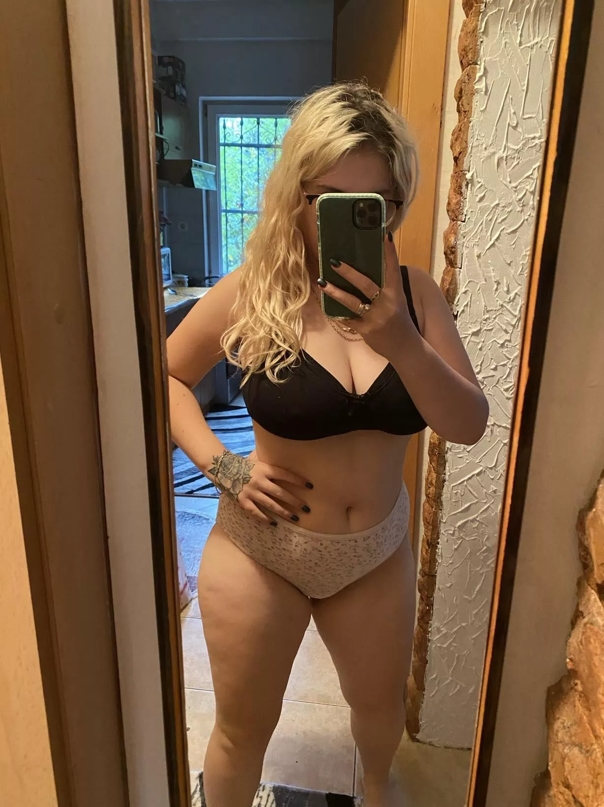 5ft0 and NOT 120 lbs 😂🙈 posted by aquaticbedtimes