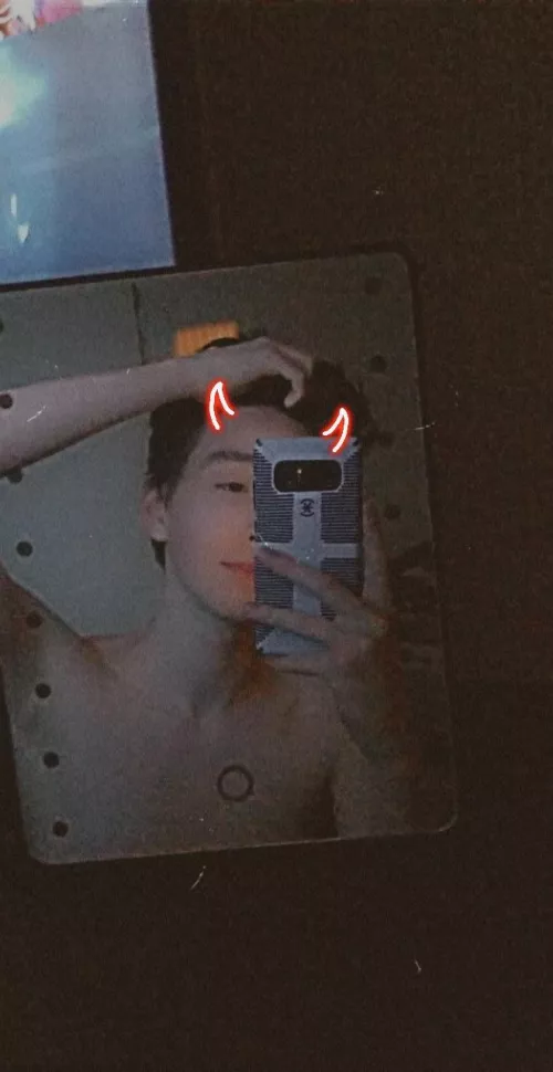 Another selfie. Who needs a boy to send their dicks to? :3 by urfavboyfriend