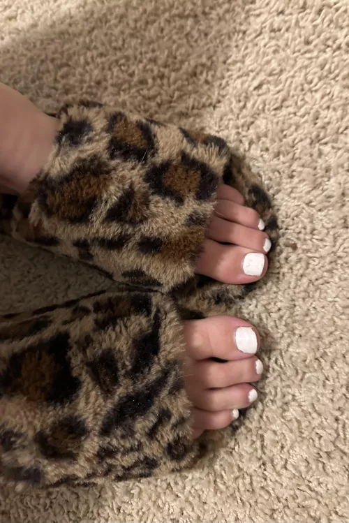 Anyone want a taste?🥰 oc by Tswizz77