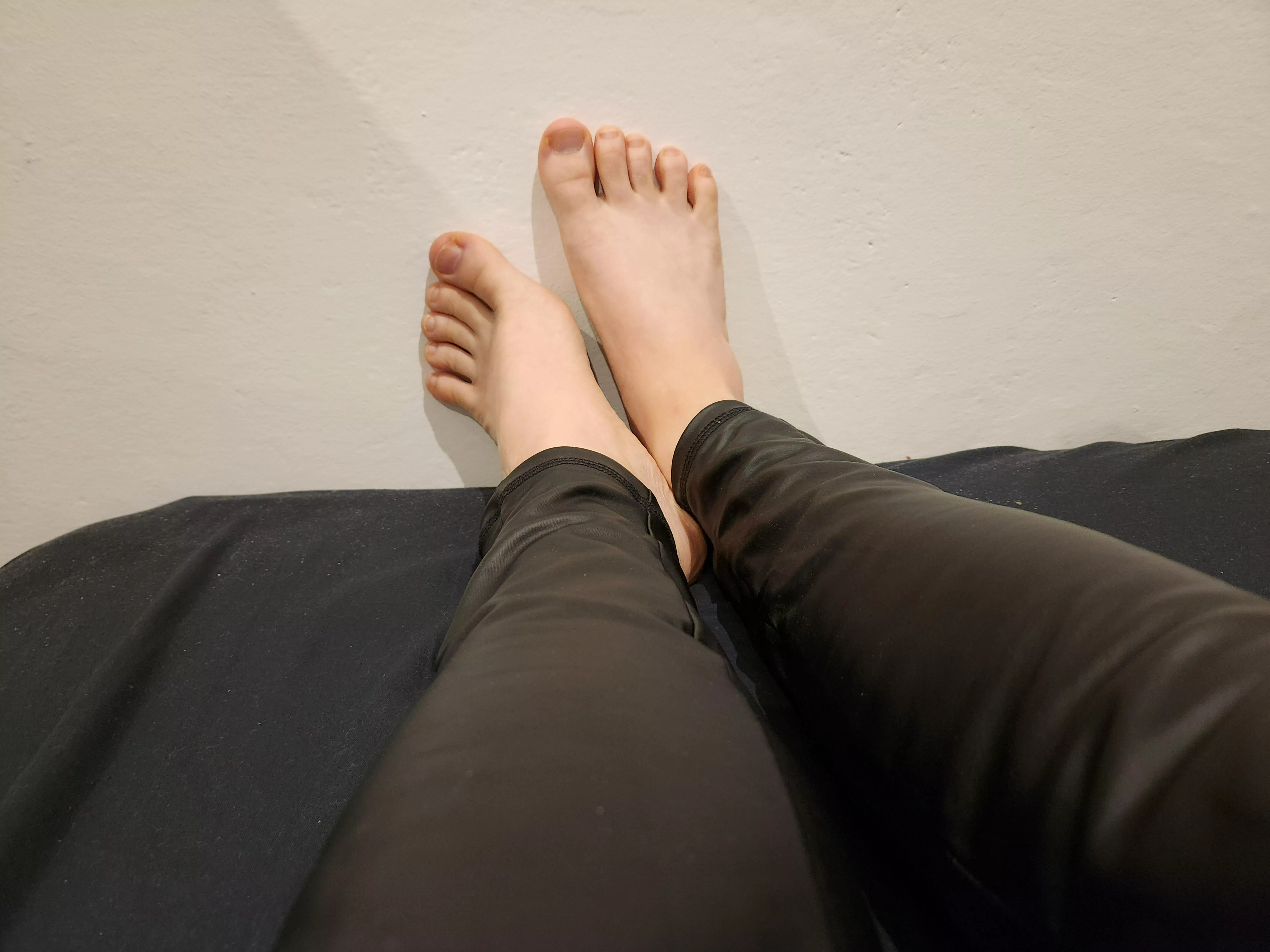 Do these feet leave you wanting more? 😏  posted by BantaOF