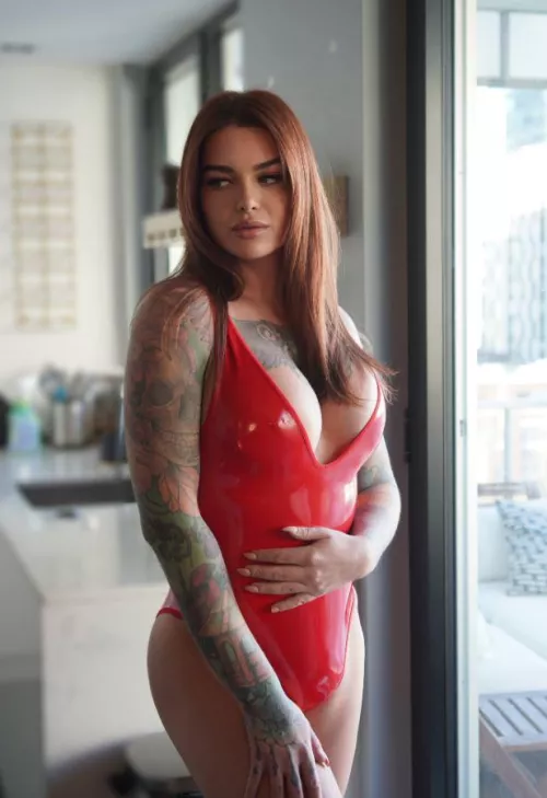 Dom trans, looking for a devoted slave. Prefers kinky and sissies. If you're not submissive, don't mind hitting me up. I can host or travel. Hit me up! Kik: yusoneleanor by EleanorYuson