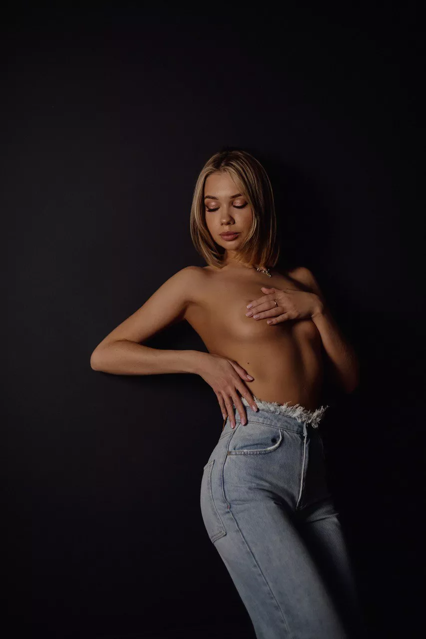 Emily posted by Emilyy_innit