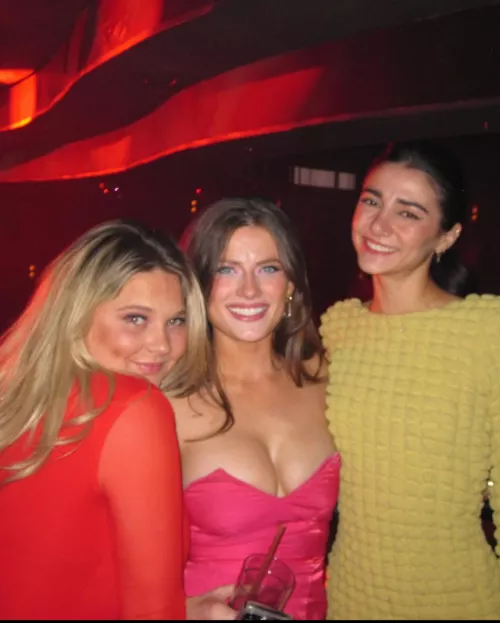 Girls by olive_oil_twist