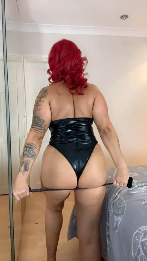 give my ass a whip by Competitie