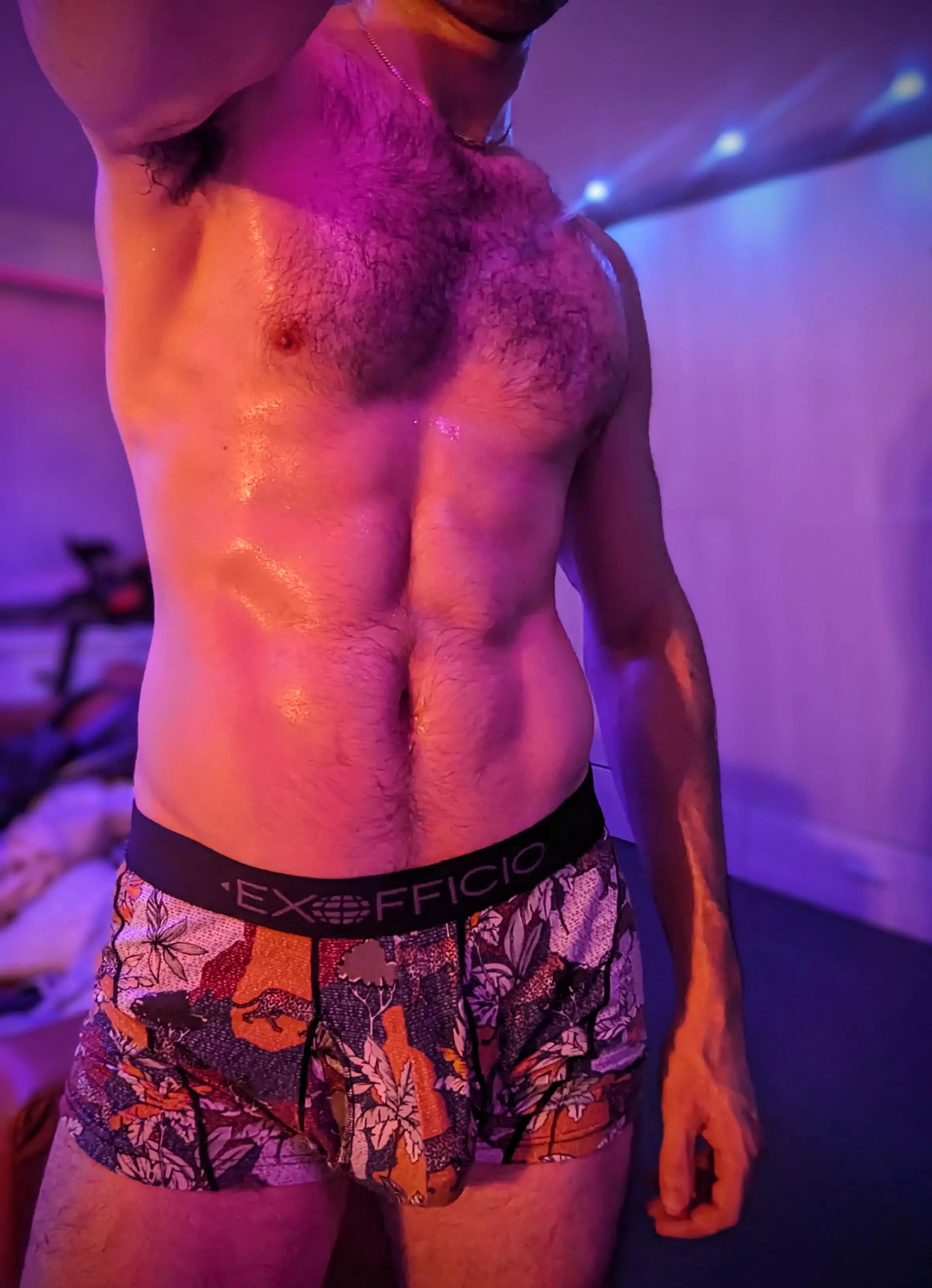 Hairy and sweaty! 😋 posted by nomso