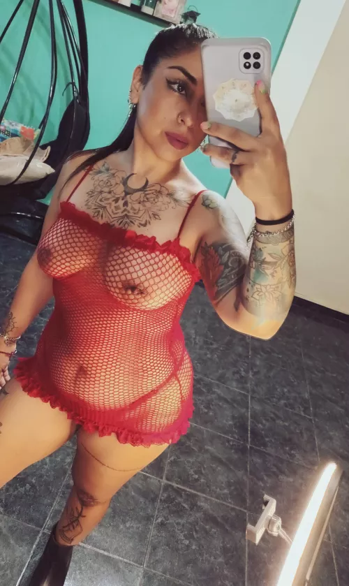 hot red for your body baby  by amanikirlis