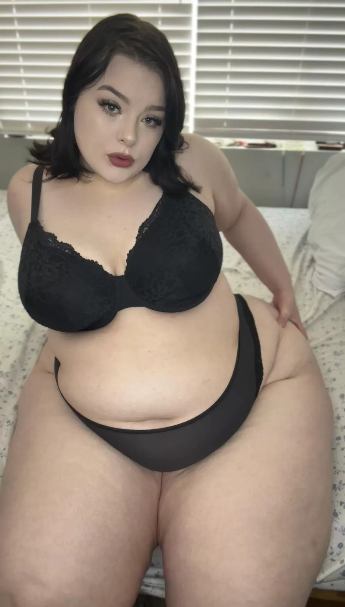 I like grabbing it too 😋 posted by Snowangelcake