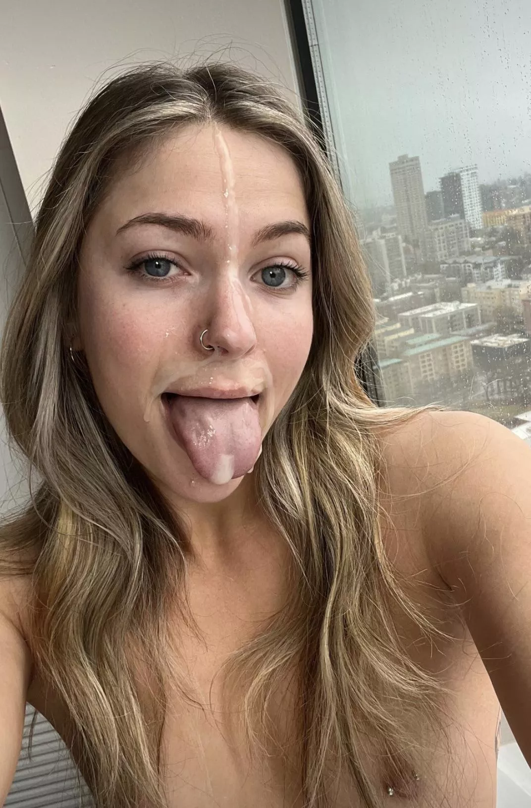 I want the whole city to know what a good girl I am posted by jessnjamez