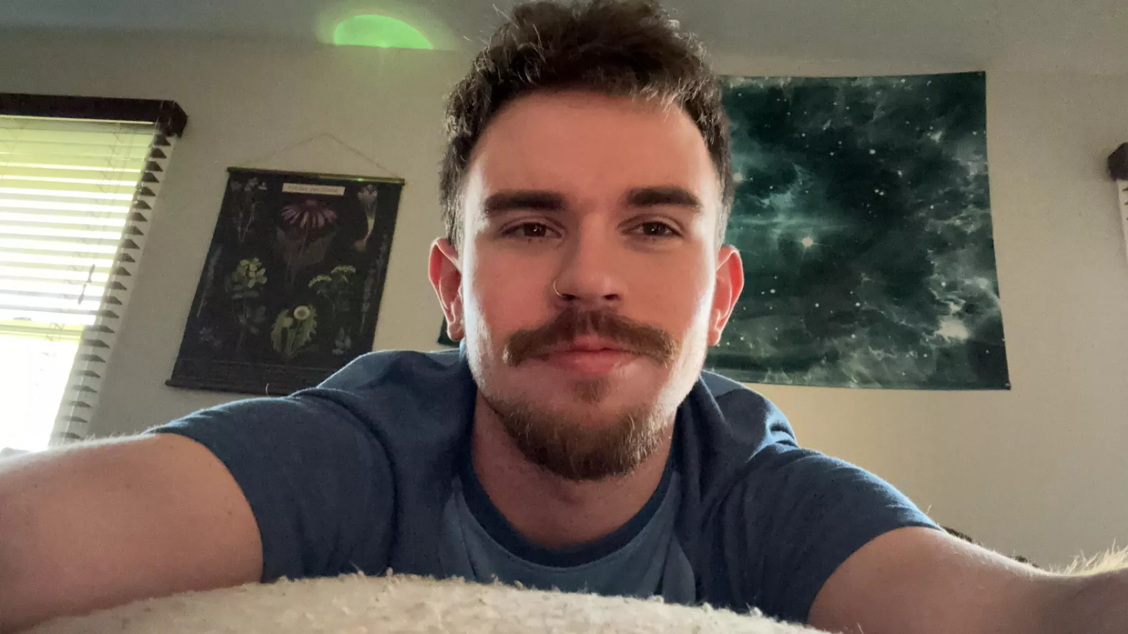 just a chillin’  posted by yakobiixx