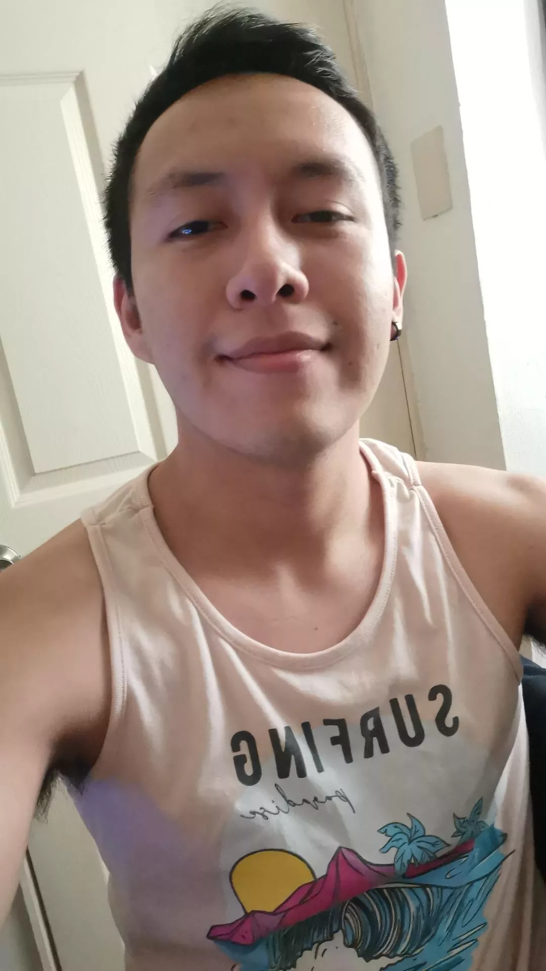 Just wanna say hello 🤙 posted by Oliver9902