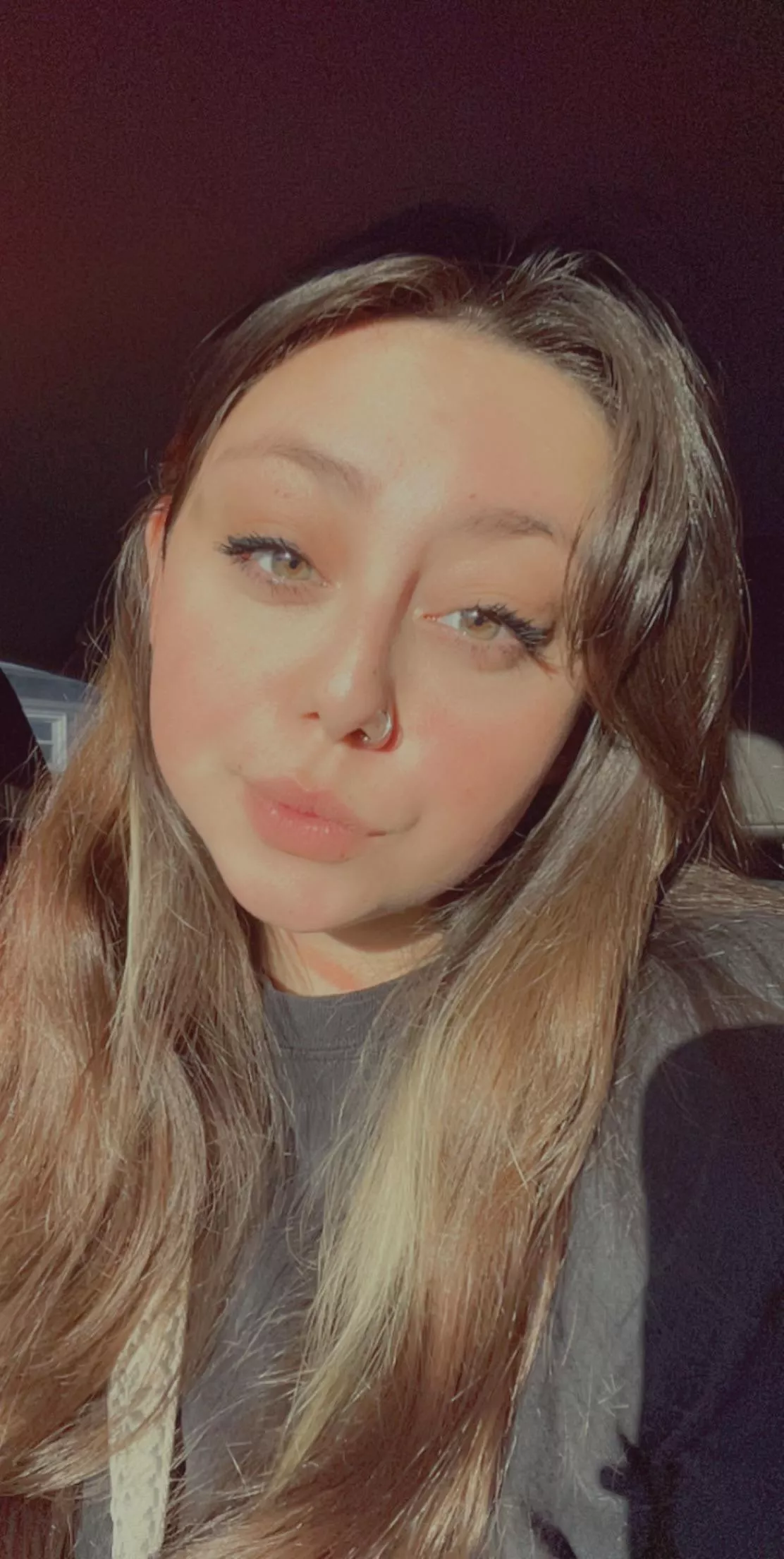 Long brown hair and pretty hazel eyes 😘 posted by Jaded_600