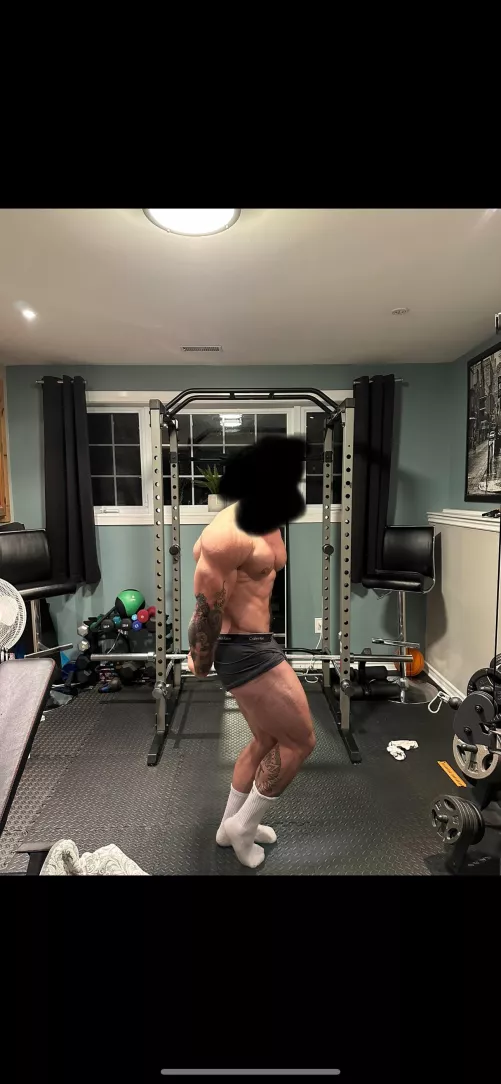 (M) old prep pictures lmk if you like shredded or bulked by moreweightsmoredate