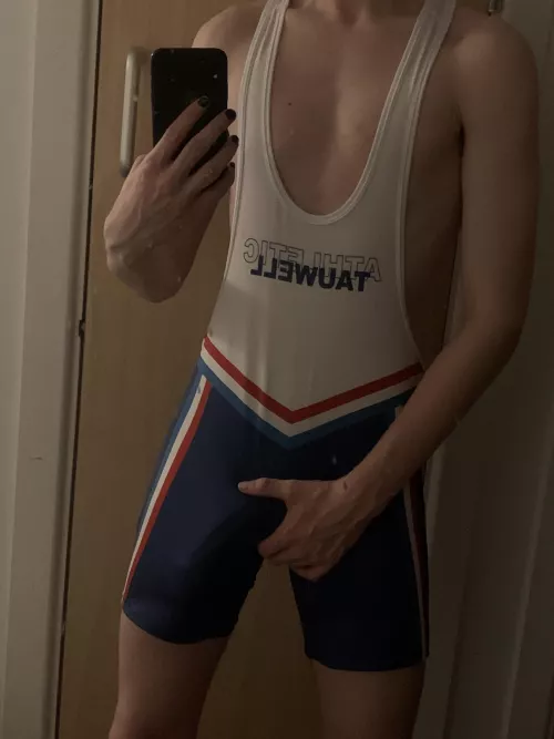 My first singlet, do I need more?  by Bulgedlad