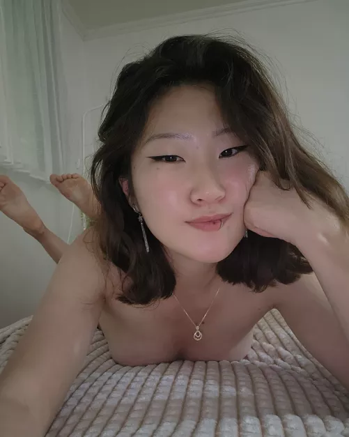 Never stop smiling by Emi1on