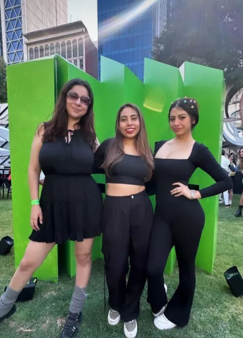 No hiding those  by mag0894