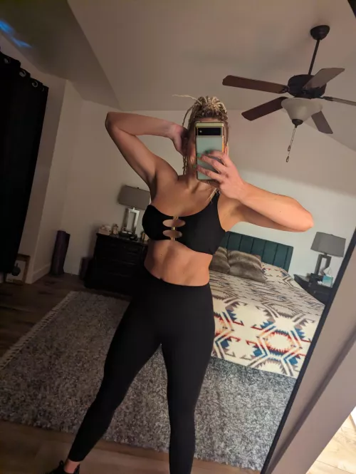 OF Newbie! 💋 FREE to subscribe. Flirty fitness content. by b3stlyfe