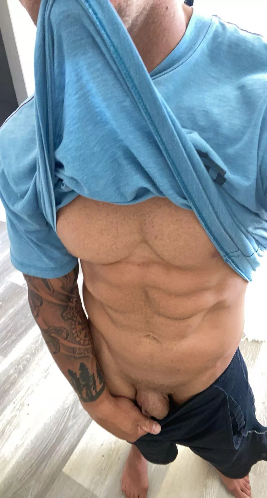 Passing thru (35) posted by eyenokia