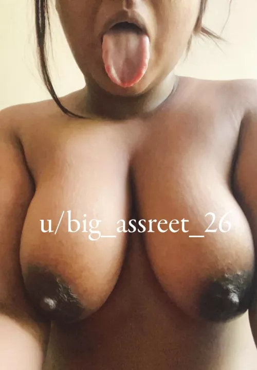 Rate my melons (.) (.) 😋 by big_assreet_26