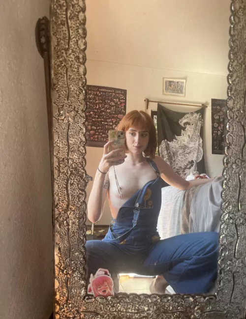 Red in all the right places!  by Nippy_Hippie