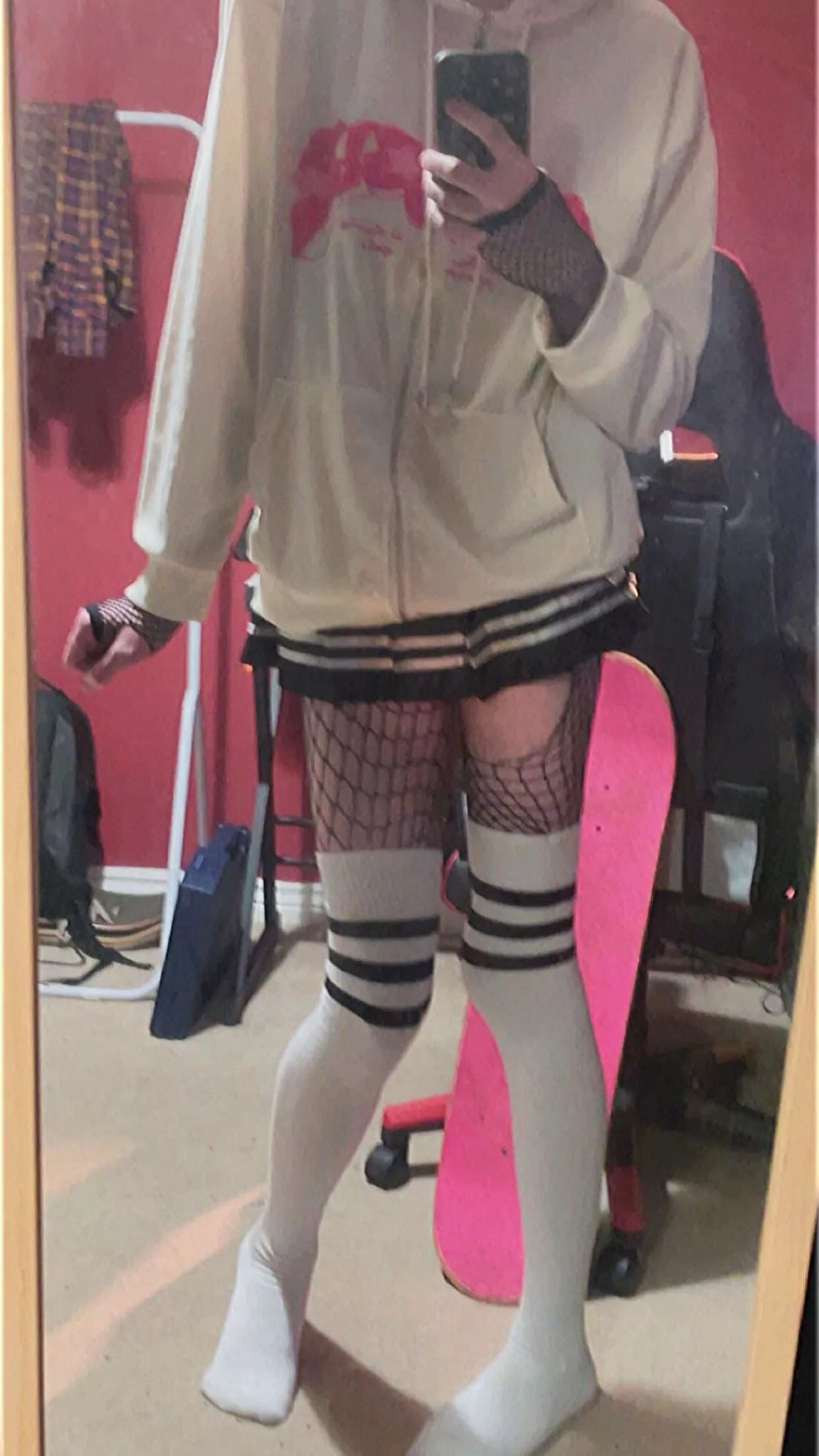 Skateboard aesthetic?! posted by cyztalScarlet