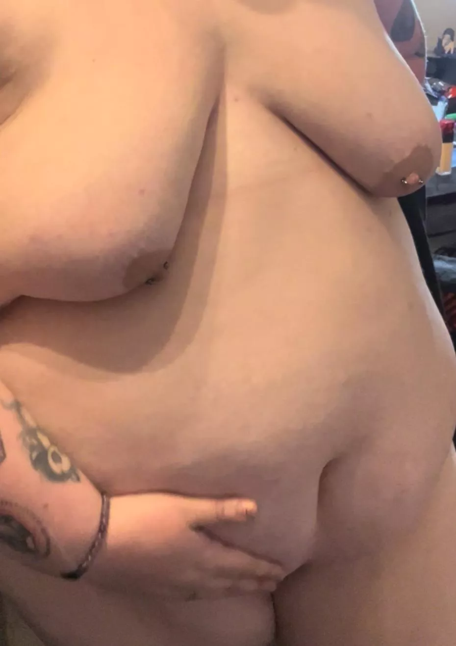 Thoughts on my belly? 👉👈 posted by DamnedRo