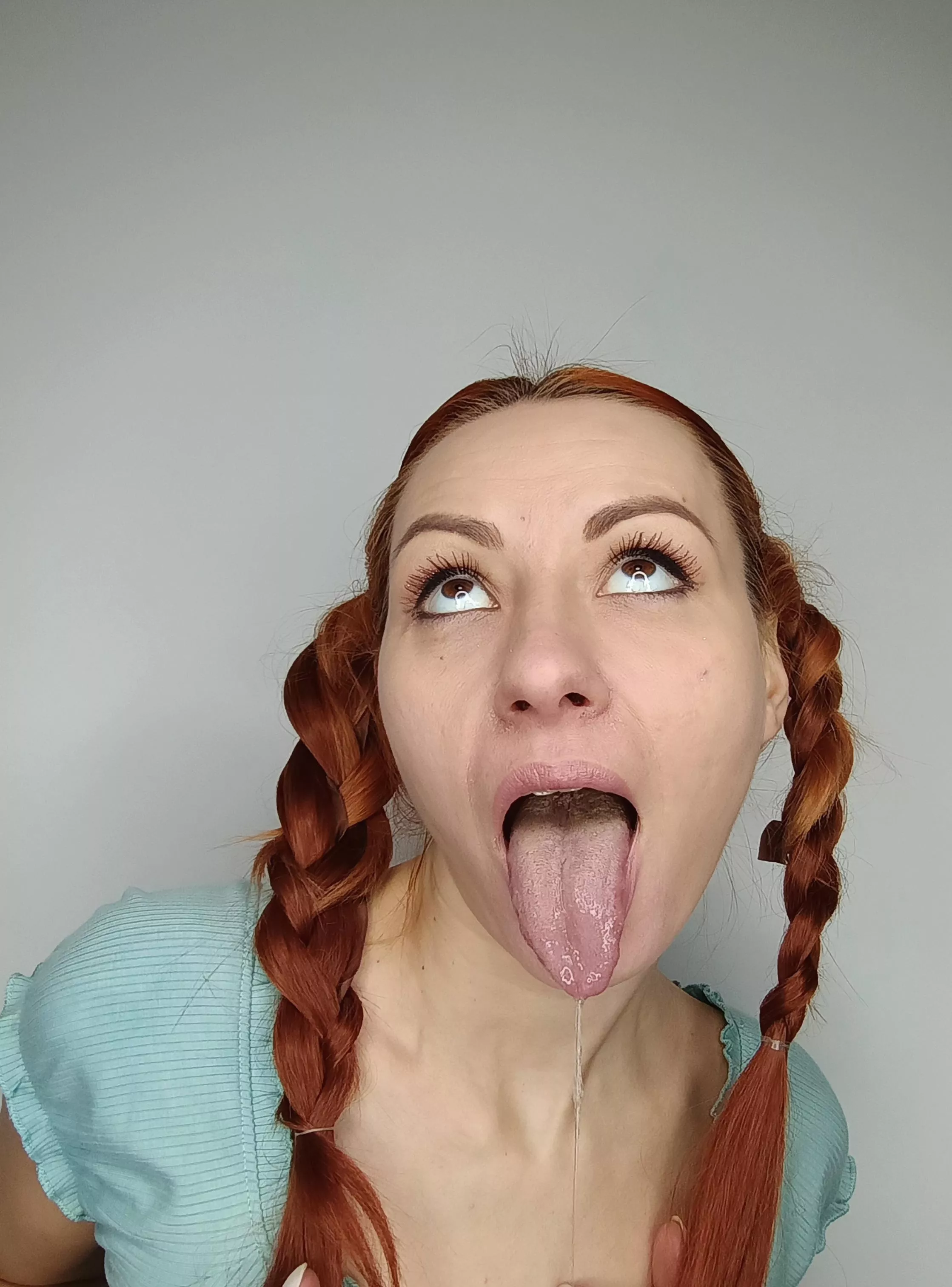 Tongue, finger, or fuck me first? posted by TopAnxiety7