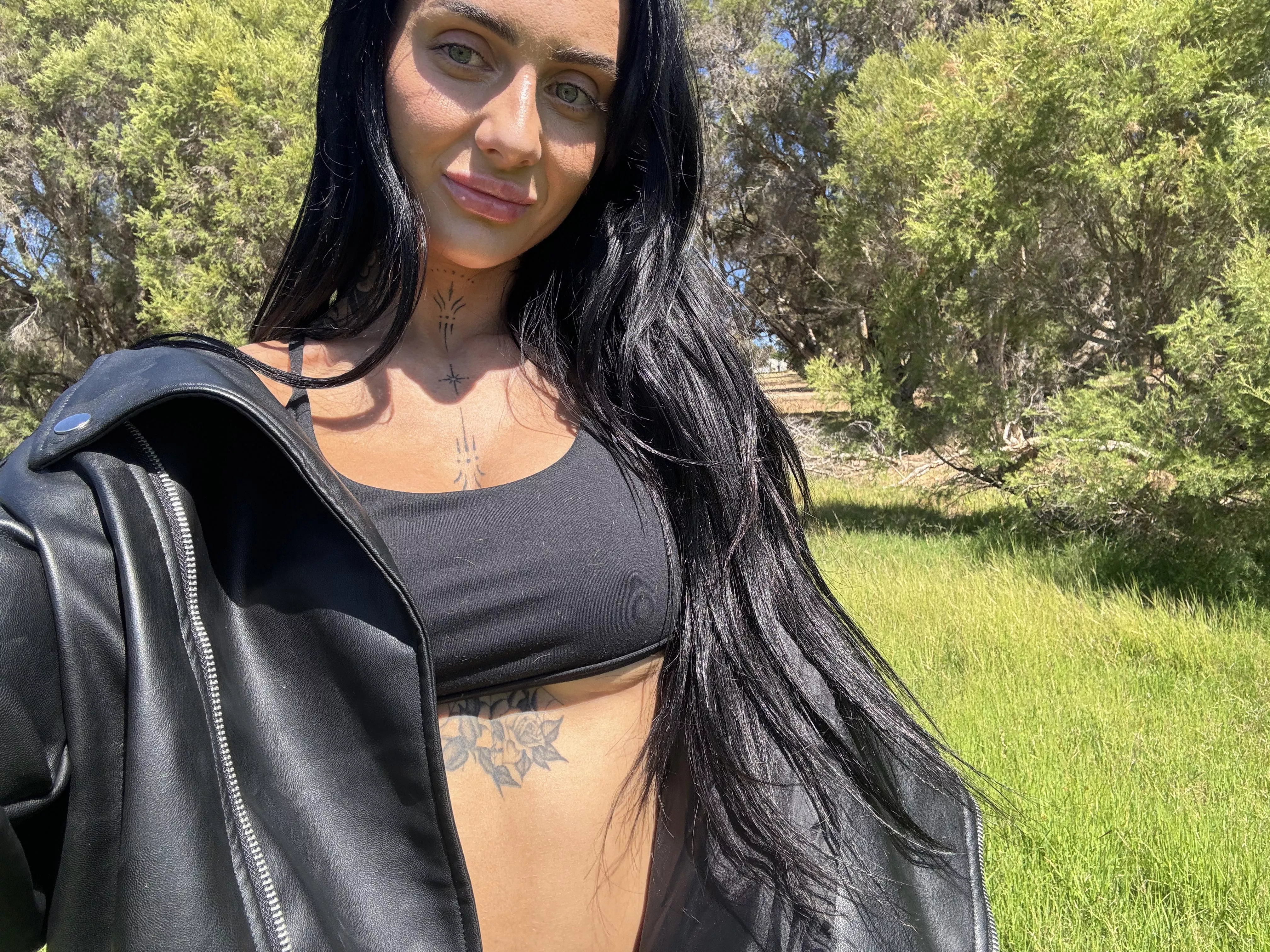 w0uld you suck one posted by ShawadOlipant