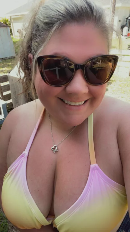 Work from home = tan time by ElizaMelons