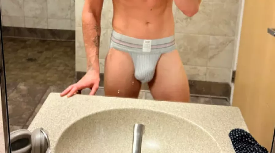 18 hockey player, hot guys hit me up <3 by playboybunny2077