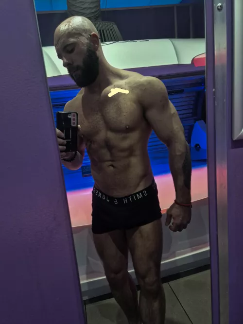 33, father wondering if I'm anyone's cup of tea, or shot of tequila even😉opinions, comments all welcomed.  by Unique_Minimum_6627