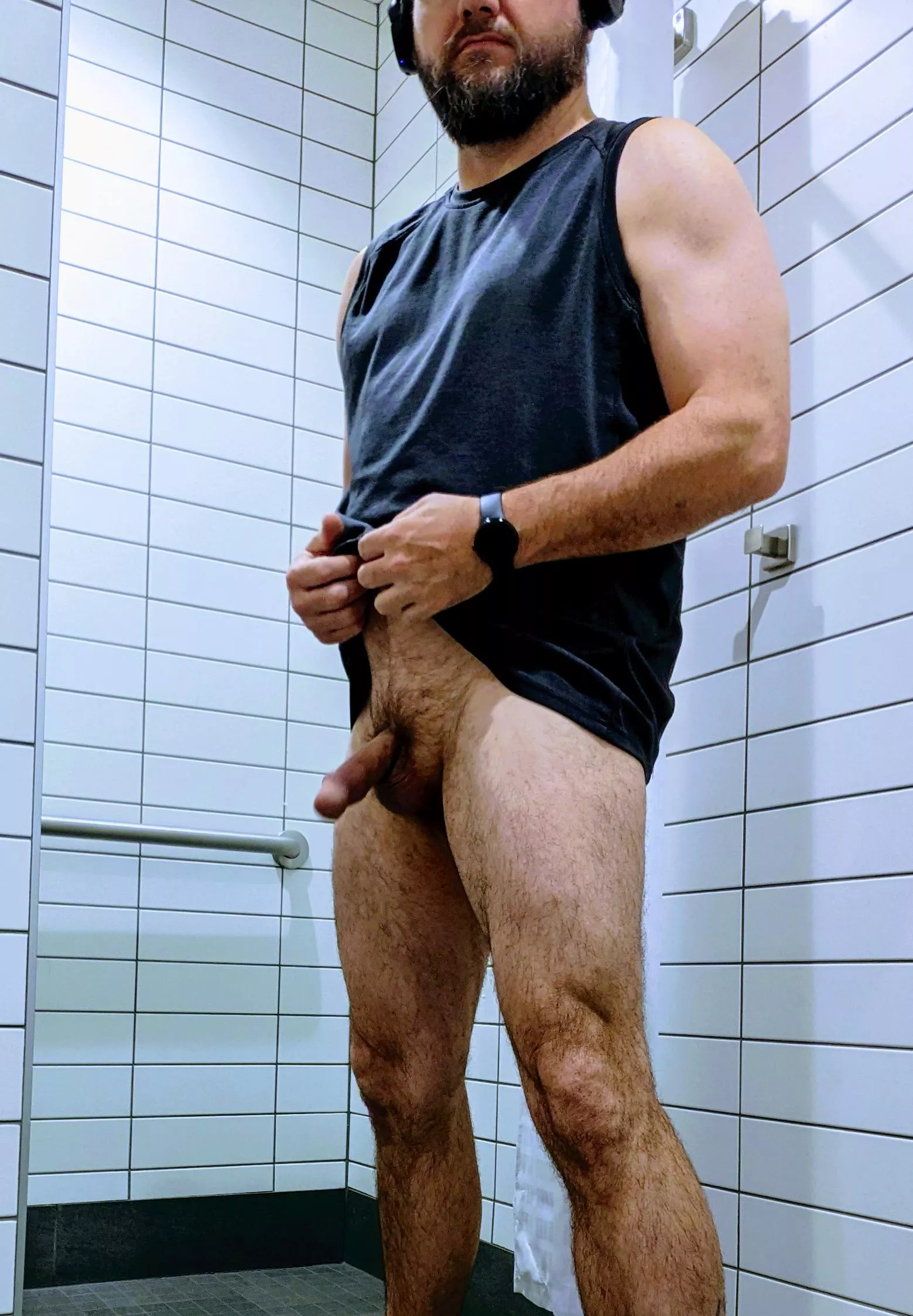 [45] Just trying to have a little fun at the gym posted by retirefever