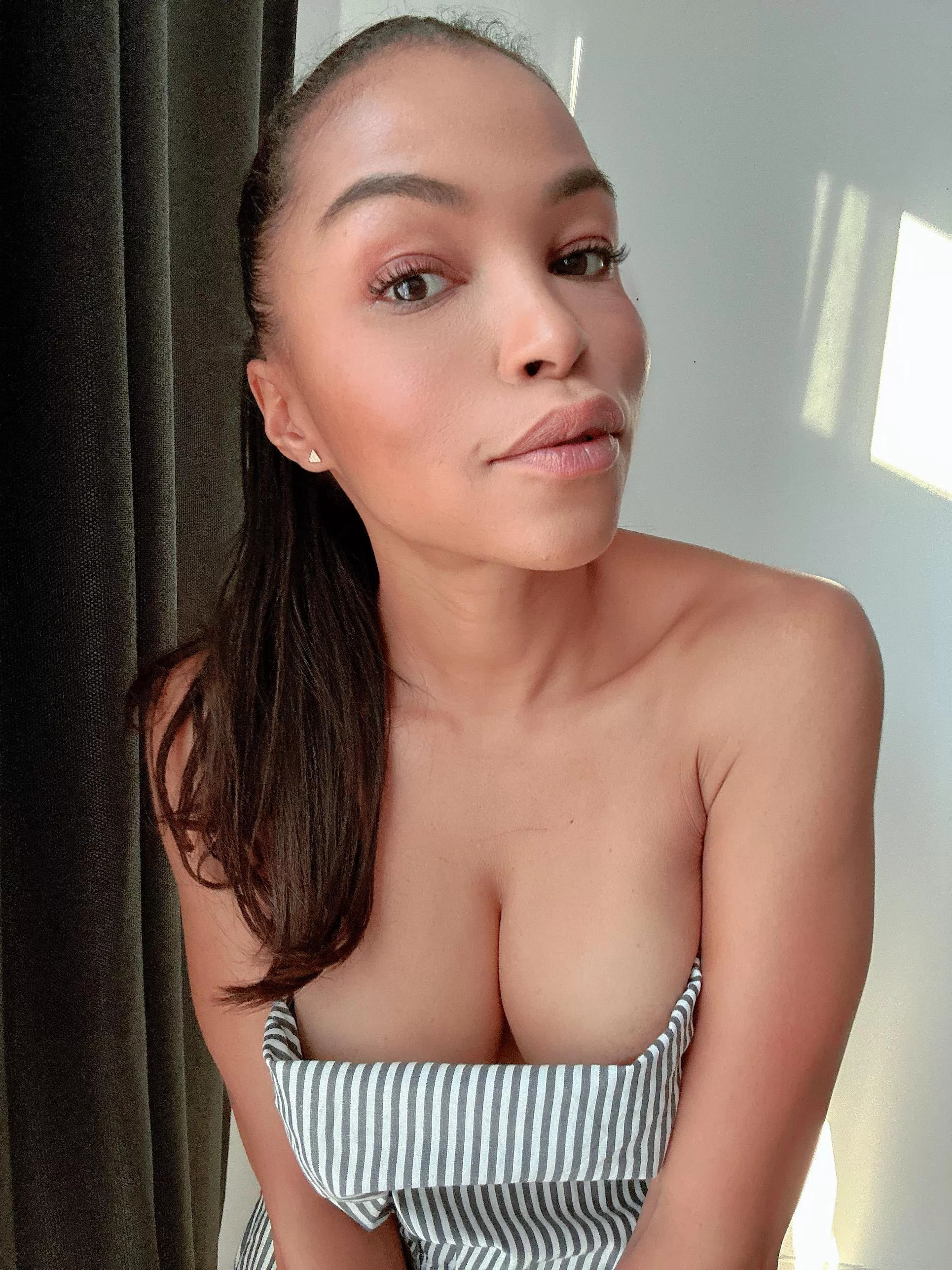 Am I your type posted by SkylarCoco