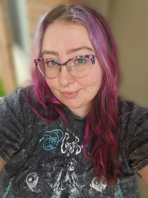 been thinking about getting a vertical labret piercing🤔🤔 by sapphiremelonz