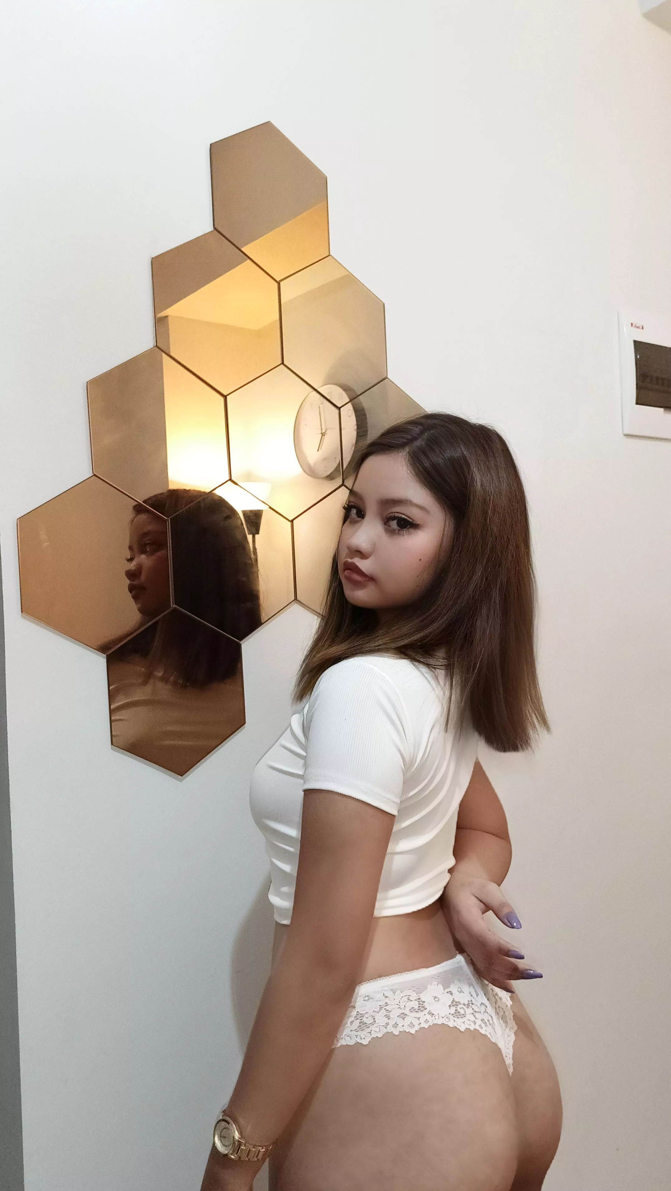 Do u think she’s pretty posted by Parking_Nerve