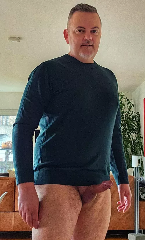 Does green suit me? by HEMM0