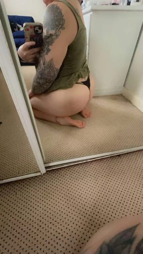 Does my bum look good in this? by Poppylouise89