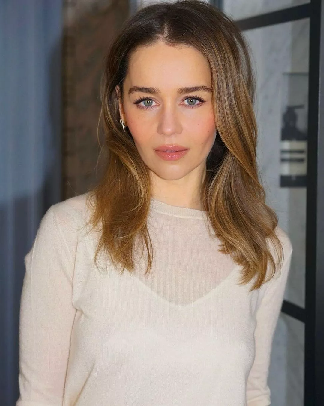 Emilia Clarke posted by oblique_shockwave