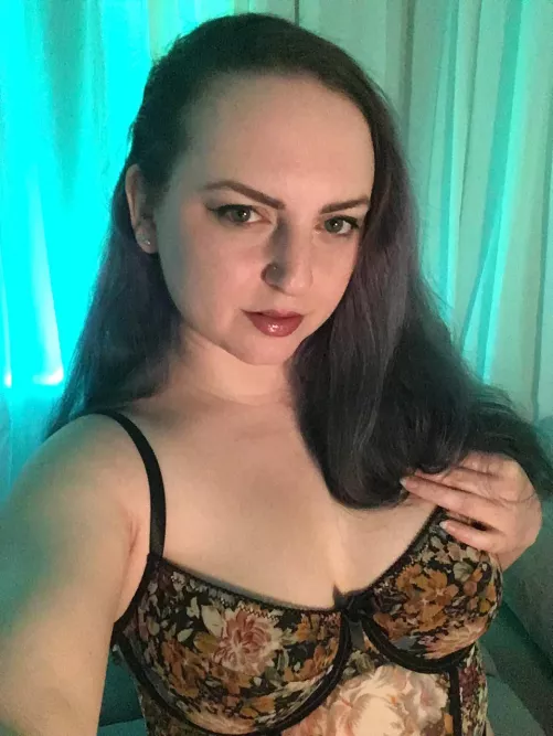 💚Feelin Frisky? by EvanHarlowe