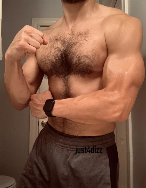 Feeling flexy by Just4dizz