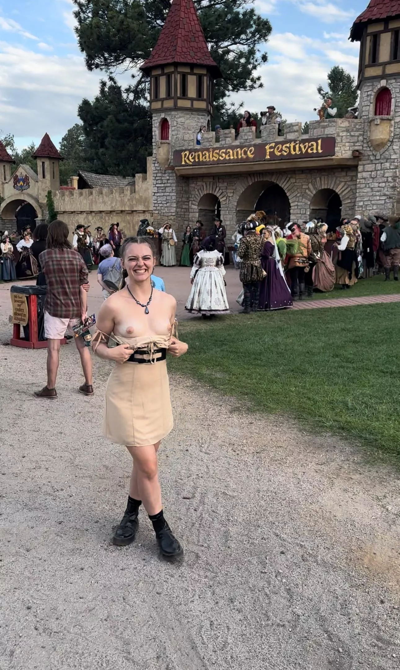 Flashing my perky tits at the renaissance fair ;)  posted by Babykaittt