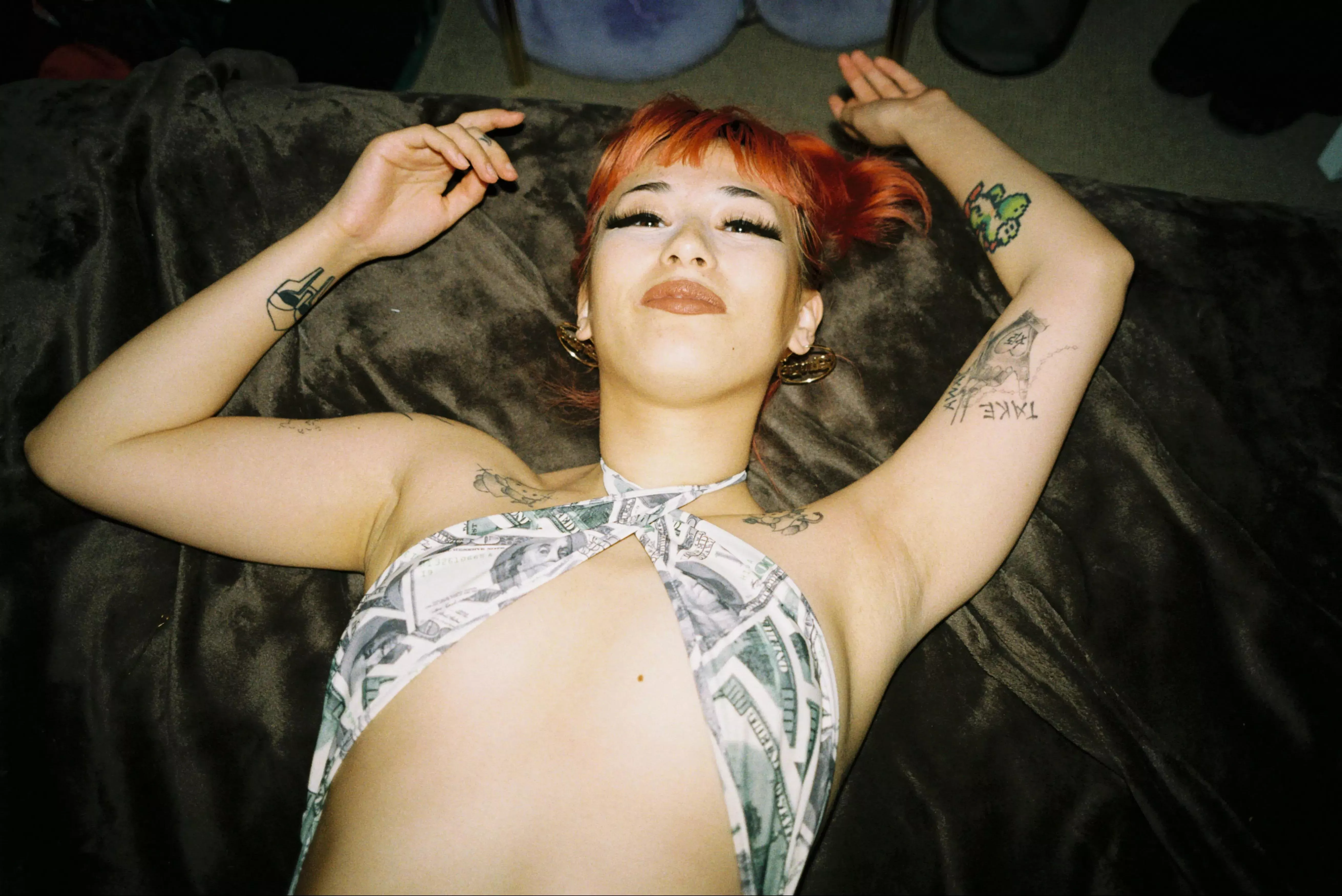 Follow me Ruby(@RubyRaven) posted by _ineedyou23