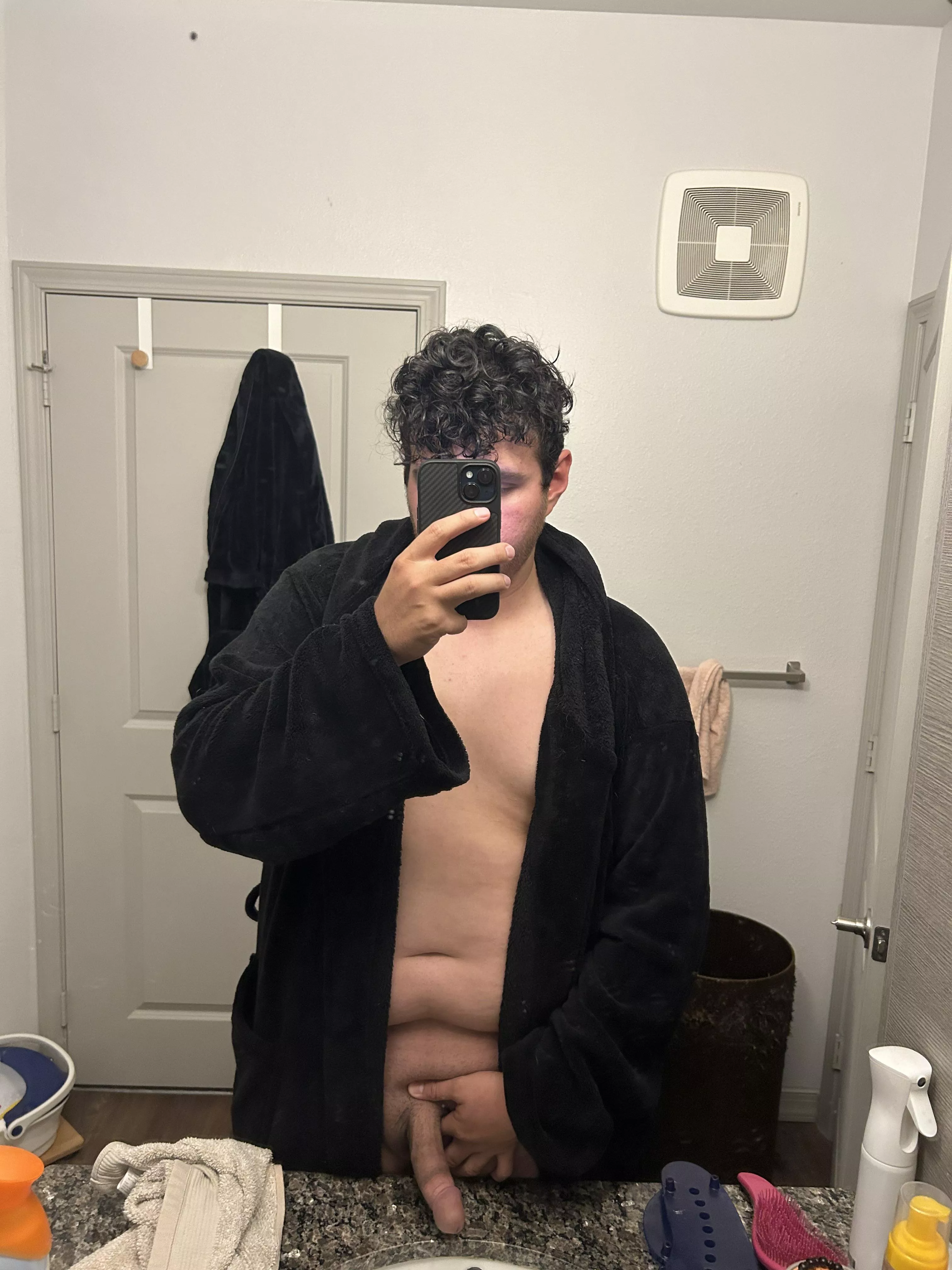Fresh out the shower posted by Forsaken-Rub50