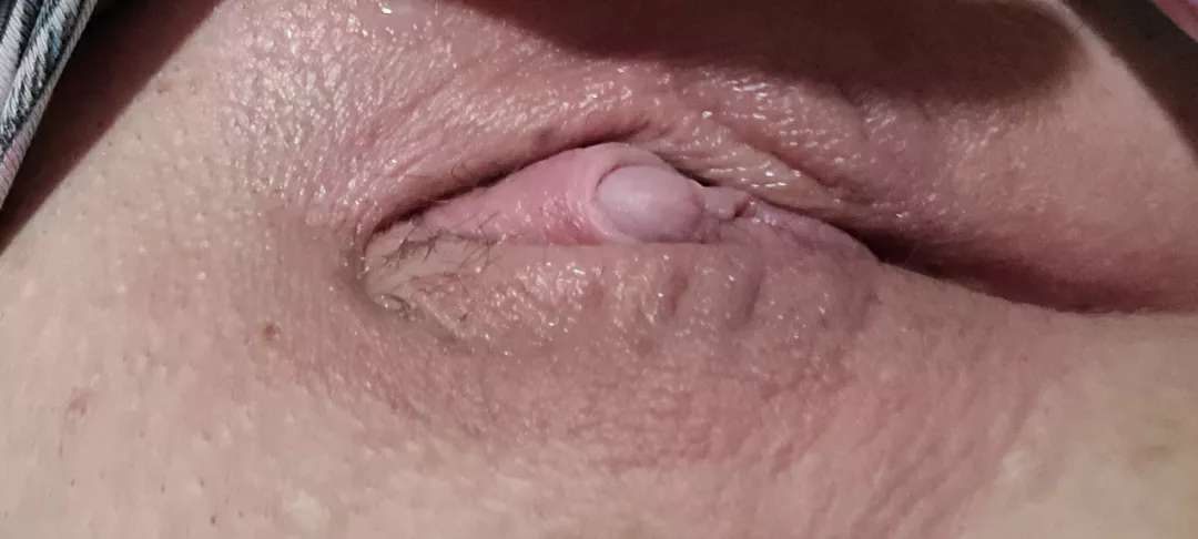 Freshly shaved and horny posted by CelestialMaidenMinx