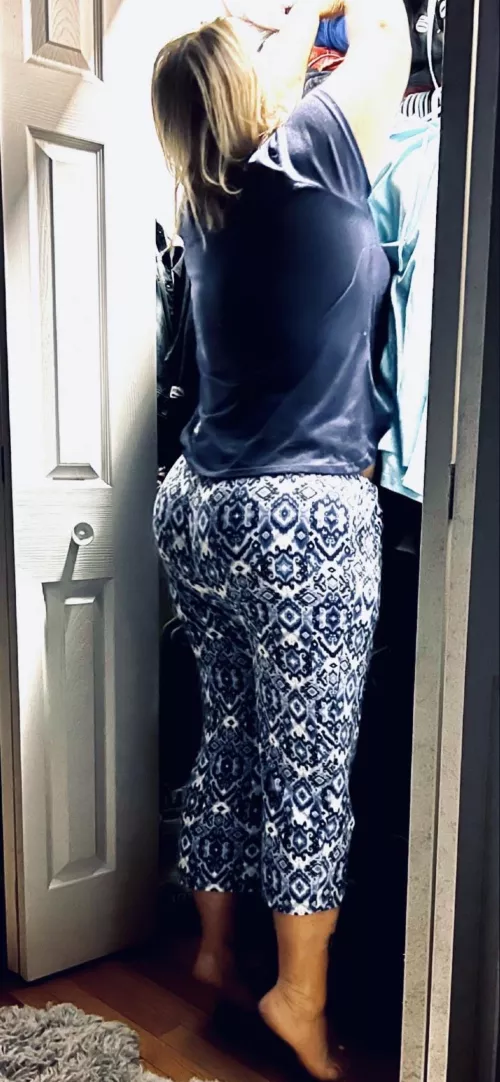 Friday thickness by Greeneyes5050